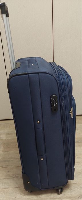 Валіза велика бу 2 300 грн.