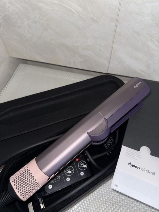 Продам Dyson Airstrait