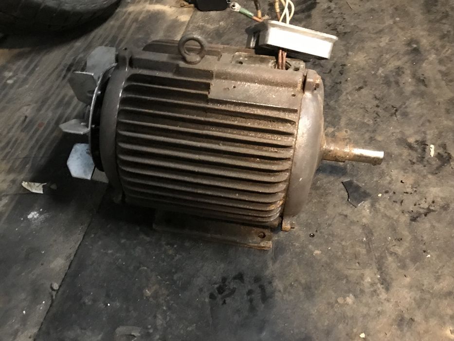 Подам электродвигатель