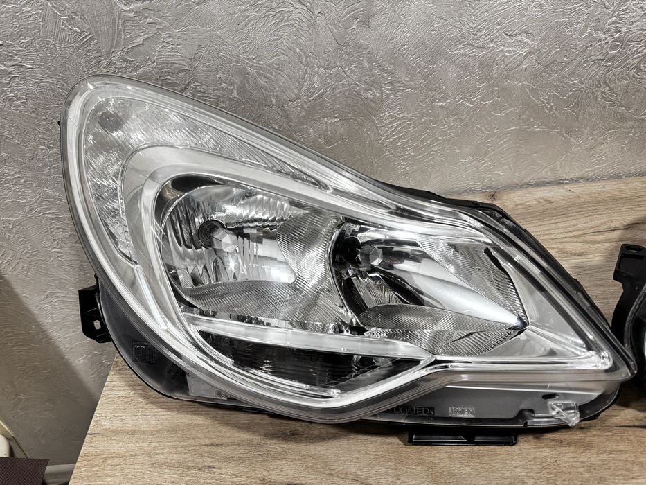 Фари Opel Corsa D/2010-2014/Опель Корса Д (Рестайлінг)
