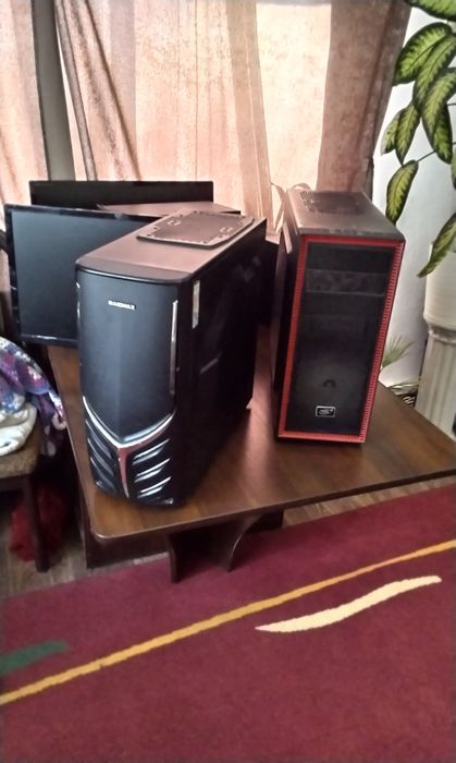 Комп'ютери монітори колонки