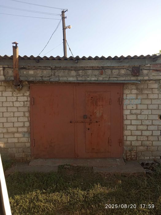 Продається Гараж ГСК-18 біля авторинку 380 v