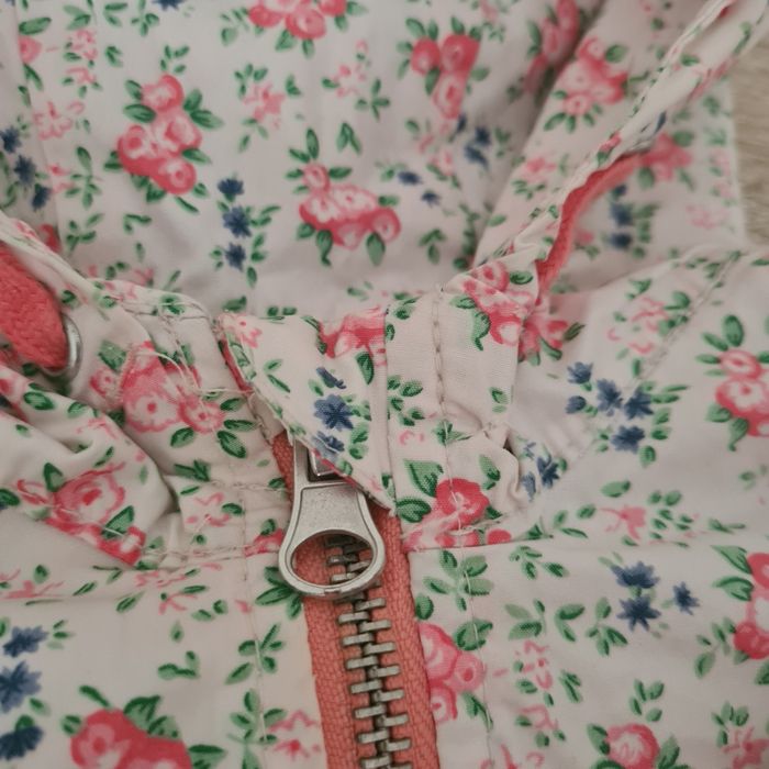 Kurtka ZARA gratis czapka