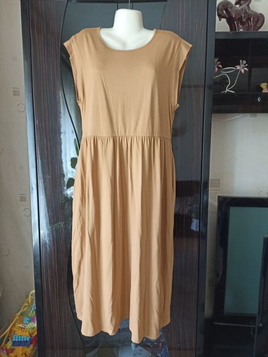 Платья разные 50- 52разм.