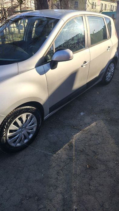 Renault Scenic 3    1.5    k9k
