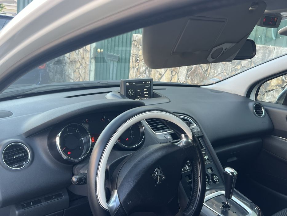 Peugeot 5008 — fotografia 8