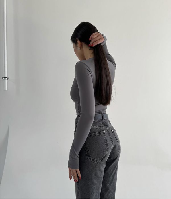 Лонгслив новый серого цвета