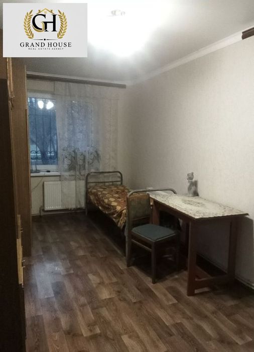 Продам двокімнатну квартиру. Вулиця Шатіла.