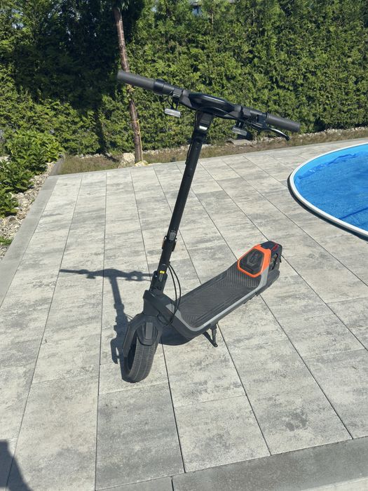 Електросамокат SegWay Ninebot P65D