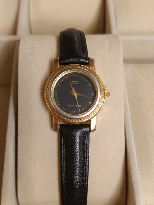 Часы женские Casio