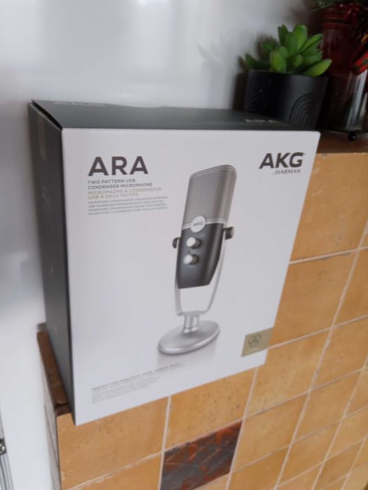 Mikrofon AKG Ara