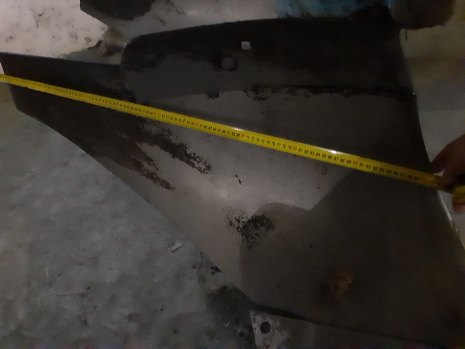 Плуг  3 корпусний