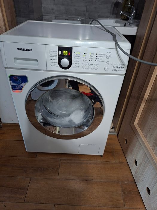 Sprzedam sprawna pralke 6kg