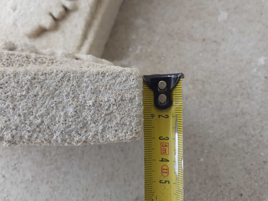 sztukateria zewnętrzna, element ozdobny okna drzwi