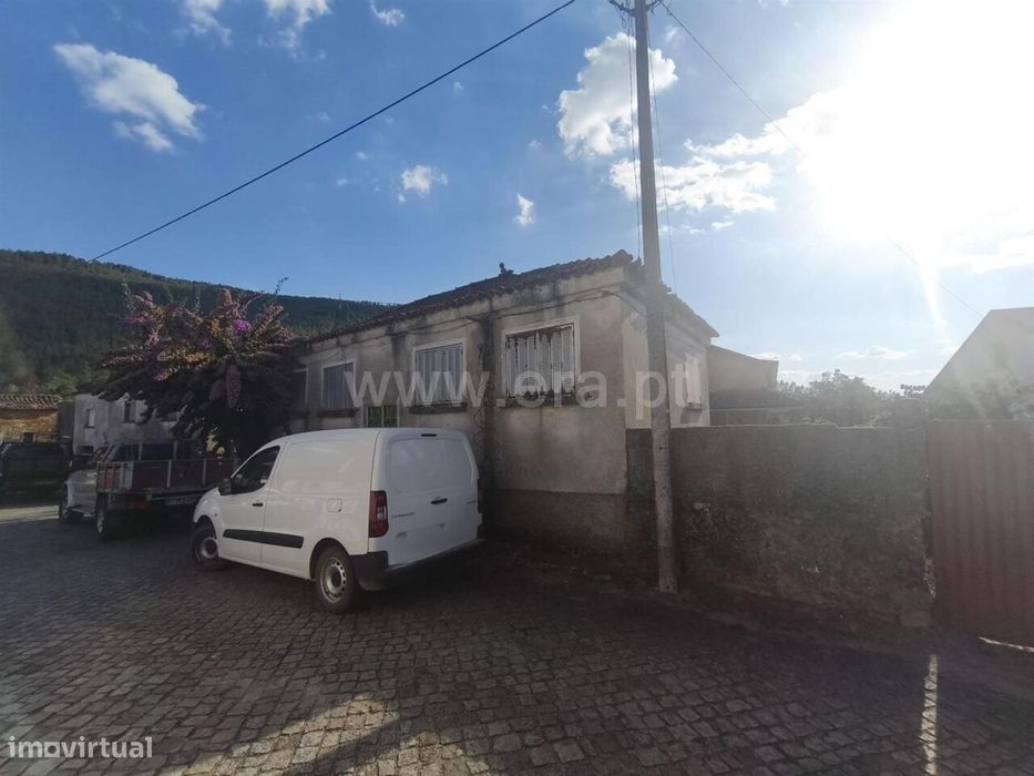 Moradia Isolada T3 / Fundão, Bogas de Cima