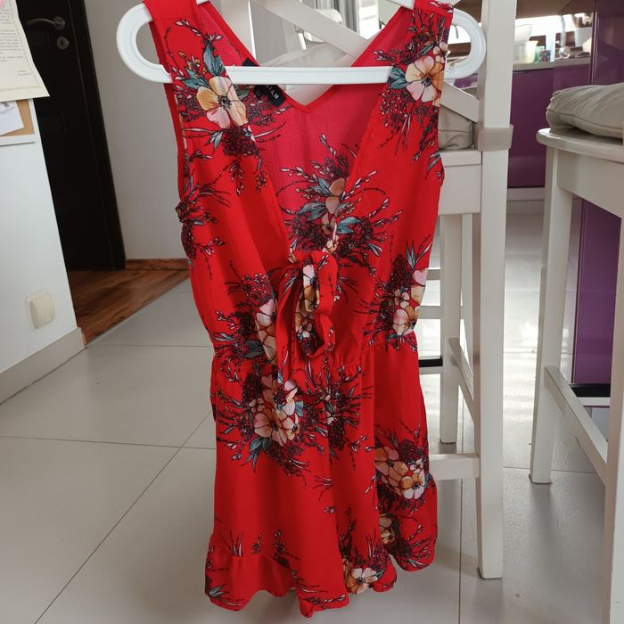 Kombinezon 34 XS Parisian letni krótki czerwony kwiaty