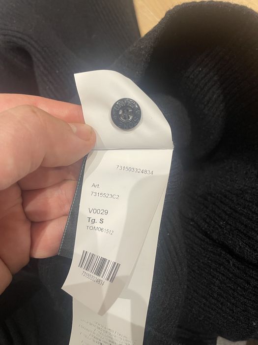 Продам кофту  stone island