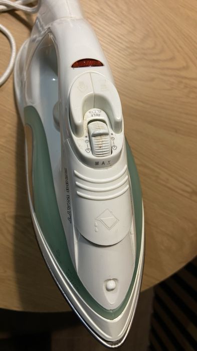 Праска побутова Clatronic DBC2899