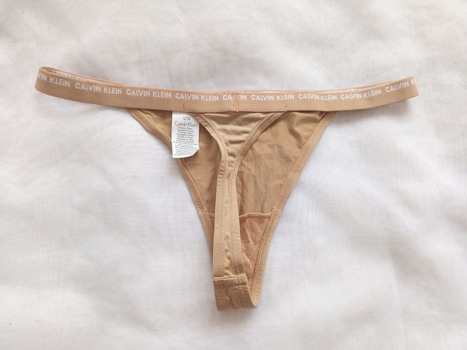 Stringi Calvin Klein r.L