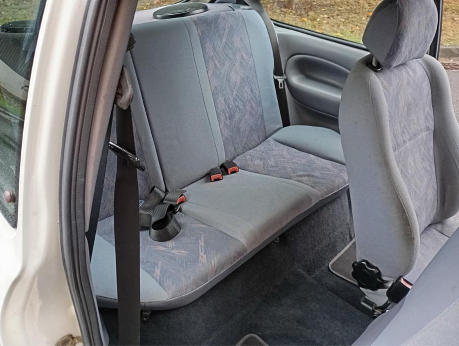 Ford  Fista 1999