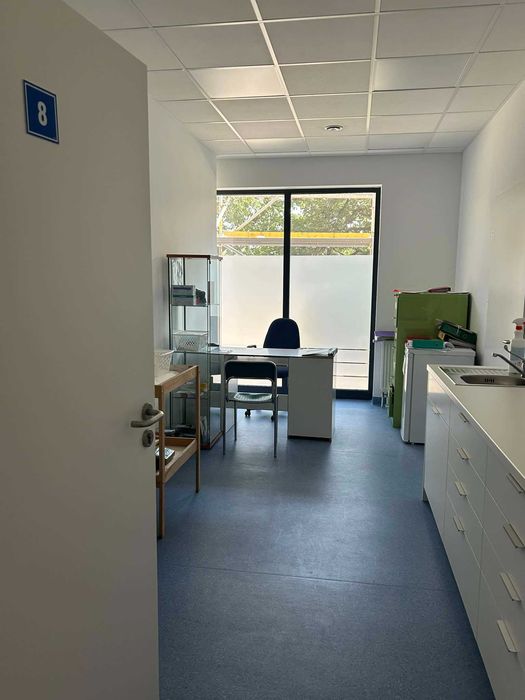 Wynajem ! Wykończony lokal 565 m2 po przychodni medycznej !!