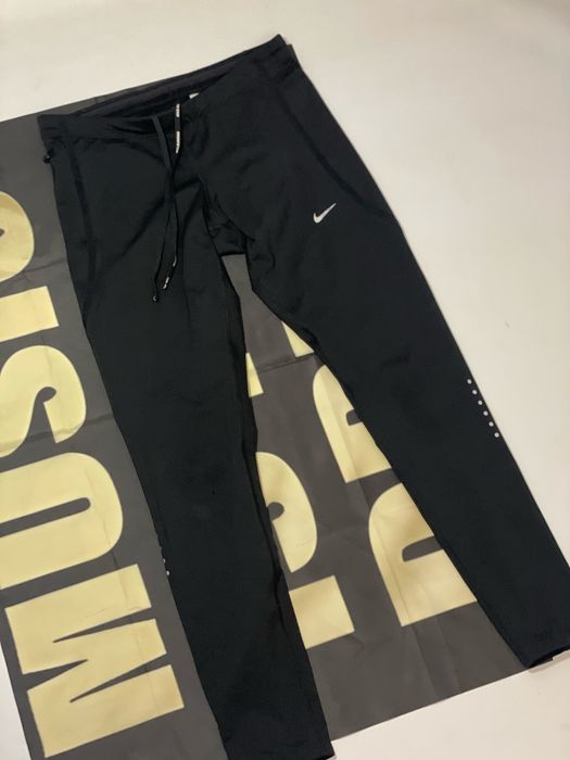 Спортивні лосини Nike
