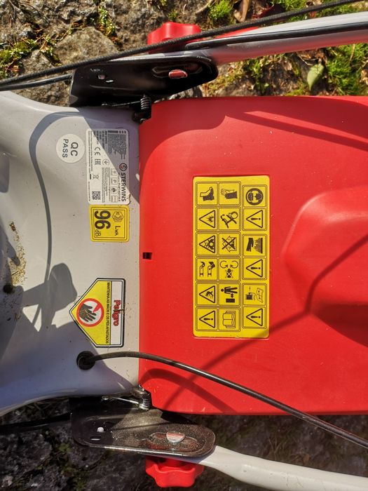 Máquina cortar relva gasolina