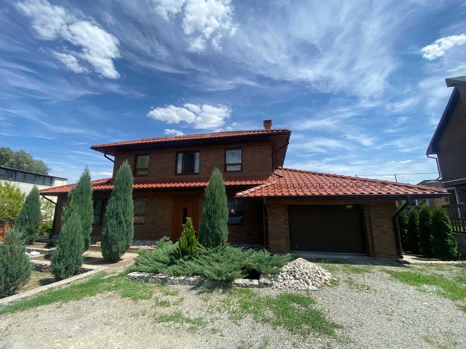 Продам шикарный дом 200м2 в Новоалександровке