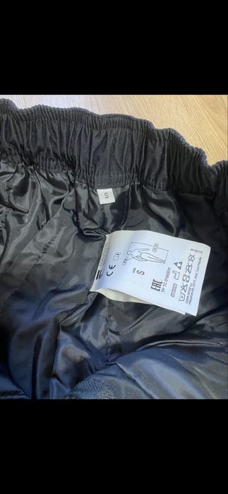 Жіночі зимові штани на утеплювачі. Розмір S. Обхват талії 80–84