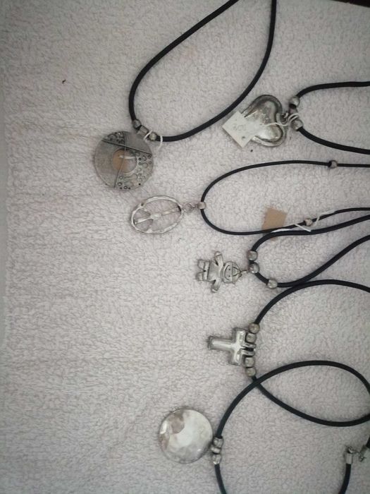 Bijuteria vária - venda à unidade ou lote