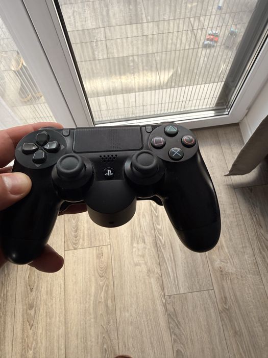 PS4 PRO 1TB z kierownica HORI RWA