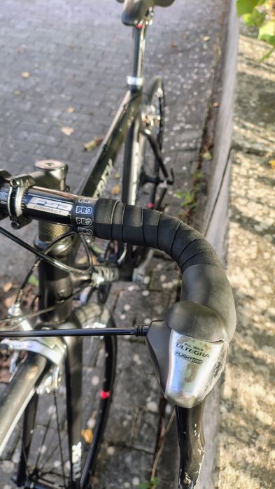 Bicicleta de estrada em carbono, barata