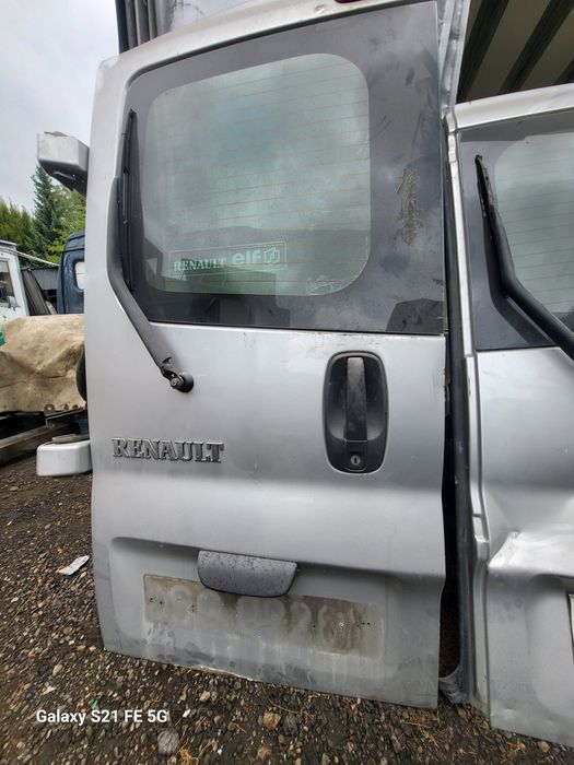 Szyby drzwi tylnych tylne renault trafic opel vivaro 01-14r