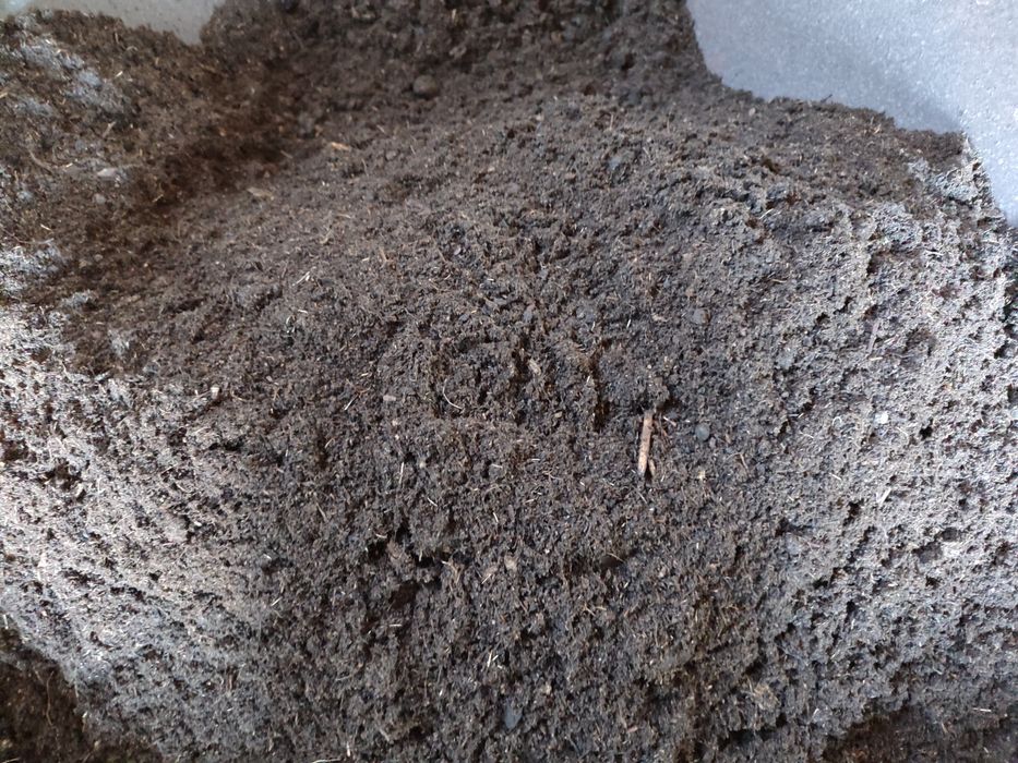 Ziemia ogrodowa,producent