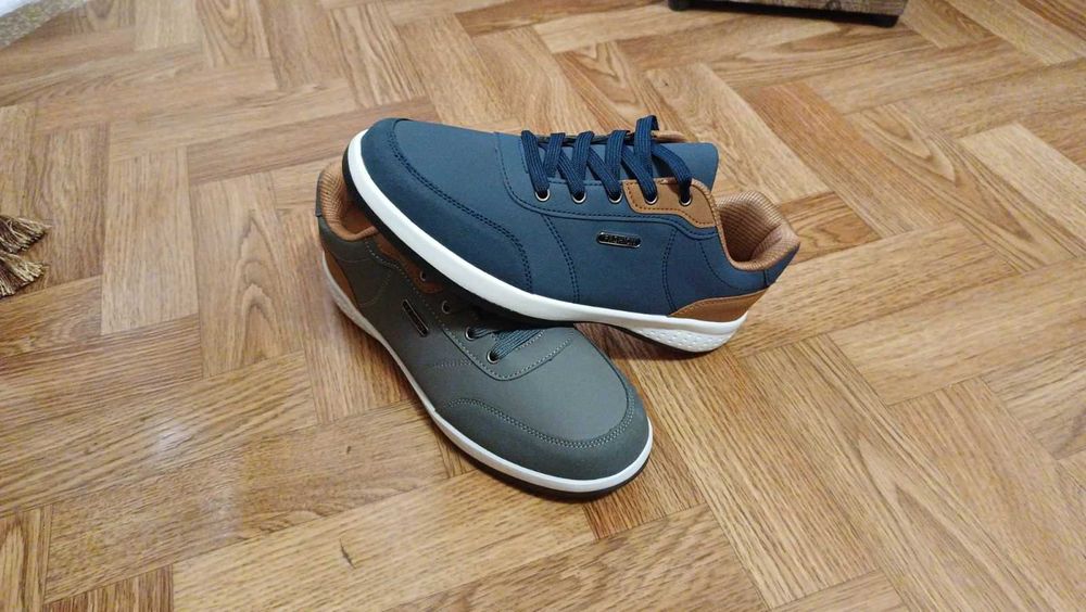 чоловічі кросівки розмір 43-44