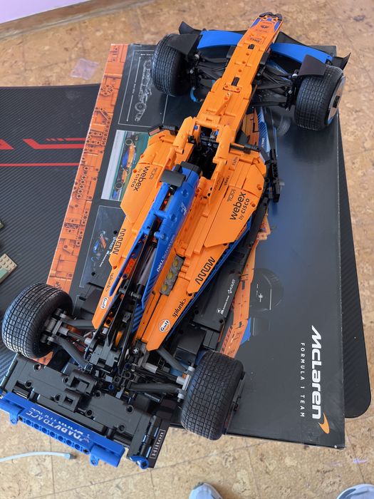 Lego Formula 1 Team McLaren 42141