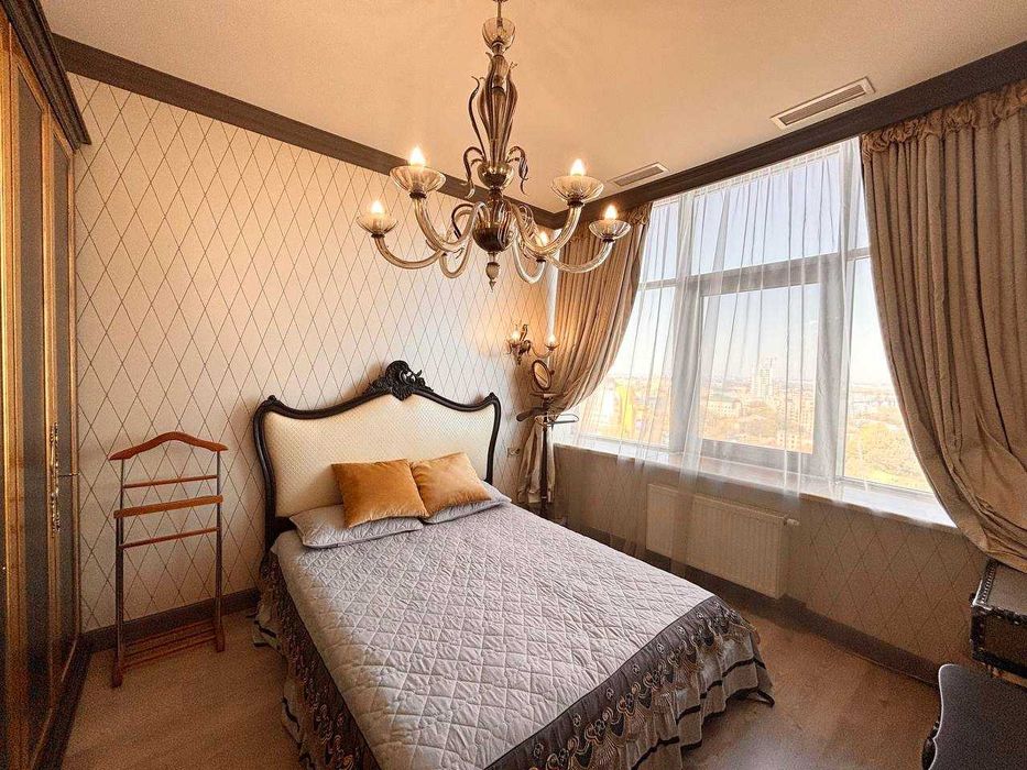 Три спальни! Генератор! ЖК Славия. Продам квартиру в Днепре. Срочно.