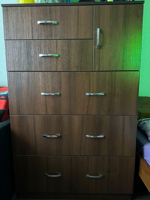 Продам комод на 5 шухляд + мінібар (1460-500-930мм)