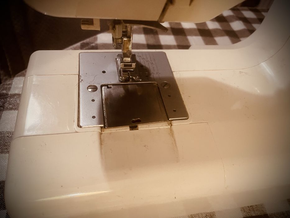 Máquina de costura SINGER FEATHER WEIGHT II