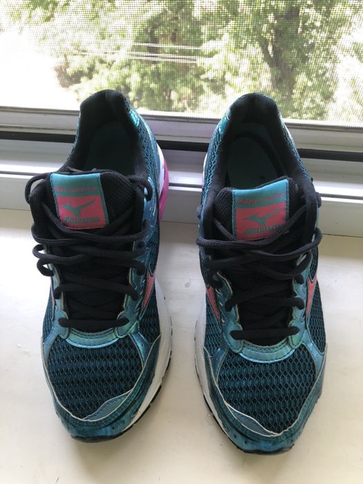 Кросовки mizuno