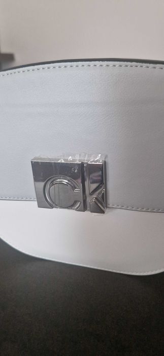 Calvin Klein
Torebka Saddle Bag Wiflap Jq Strap K60K608054 Szary