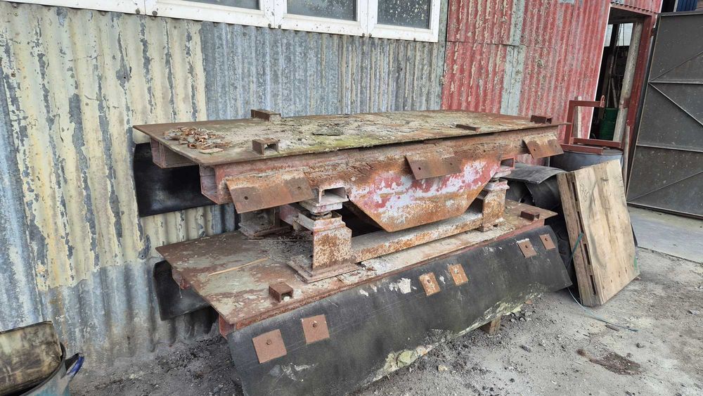 Stół wibracyjny wibrator EWG-22