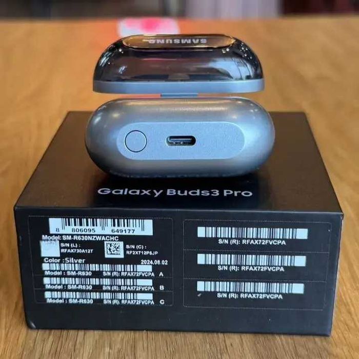 Samsung Buds 3 Pro / Безпровідні навушники