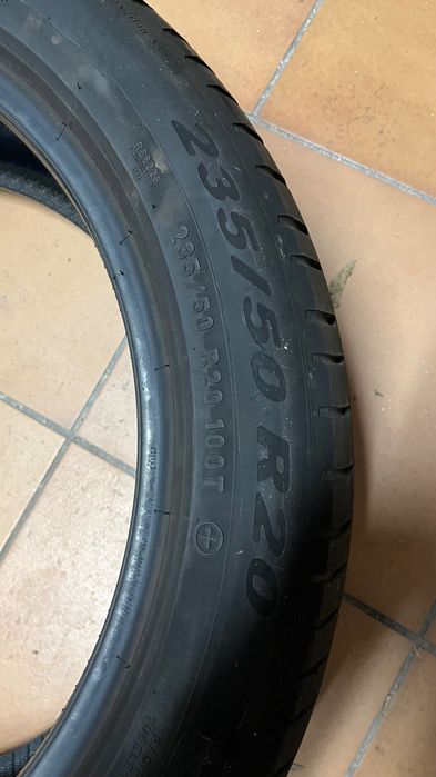 Pneu Pirelli Scorpion 235/50 R20