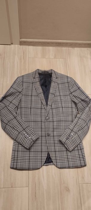 Nowa marynarka męska Reserved