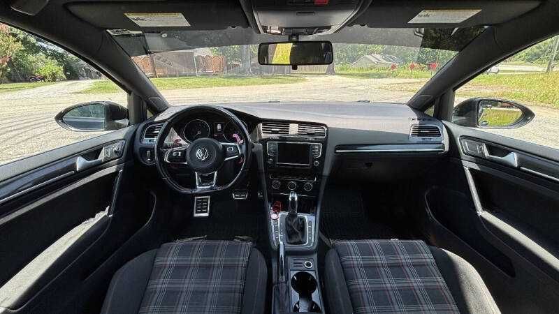 2017 Volkswagen Golf GTI SE