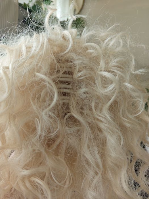 Nowy krab z grzywką afro jasny blond