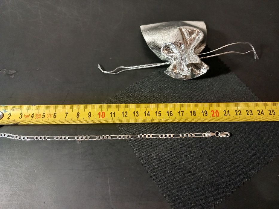 Srebrny łańcuszek 925 / 22cm prawie 3g