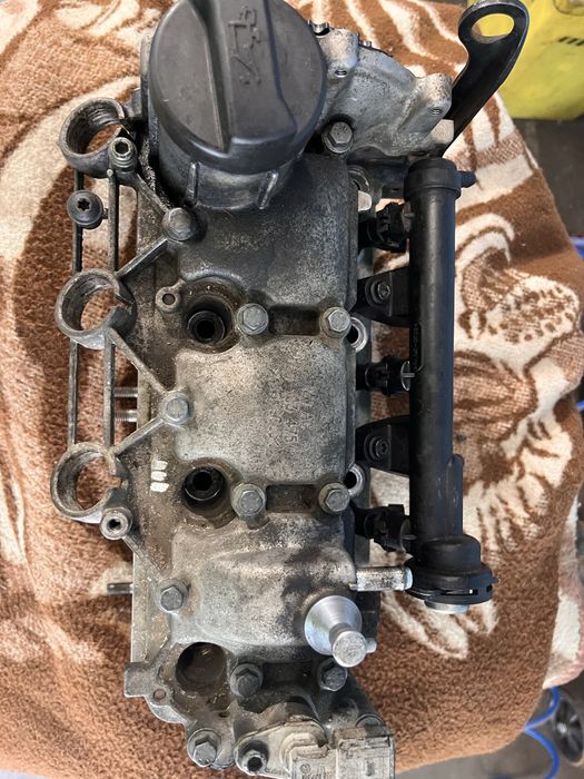 Głowica silnika kompletna silnik AWY