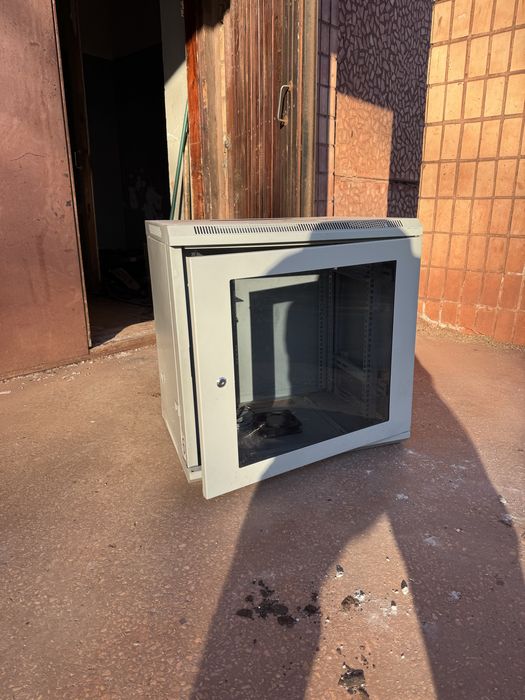 Шафа серверна комутаційна